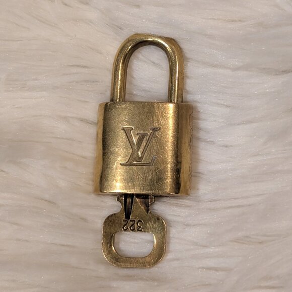 Louis Vuitton, Luggage Tag & Double Lock & Key Set - #310 & #322 - Picture 4 of 7